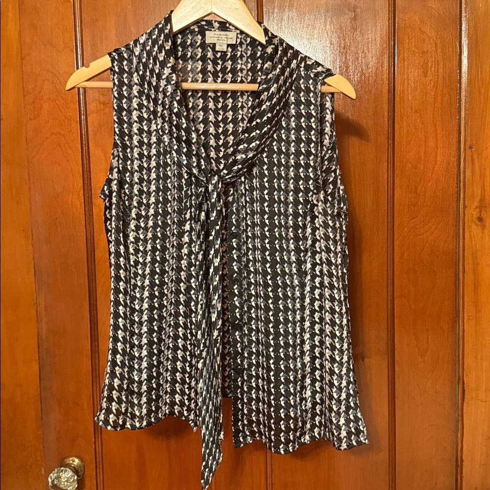 Black and White Sleeveless Blouse